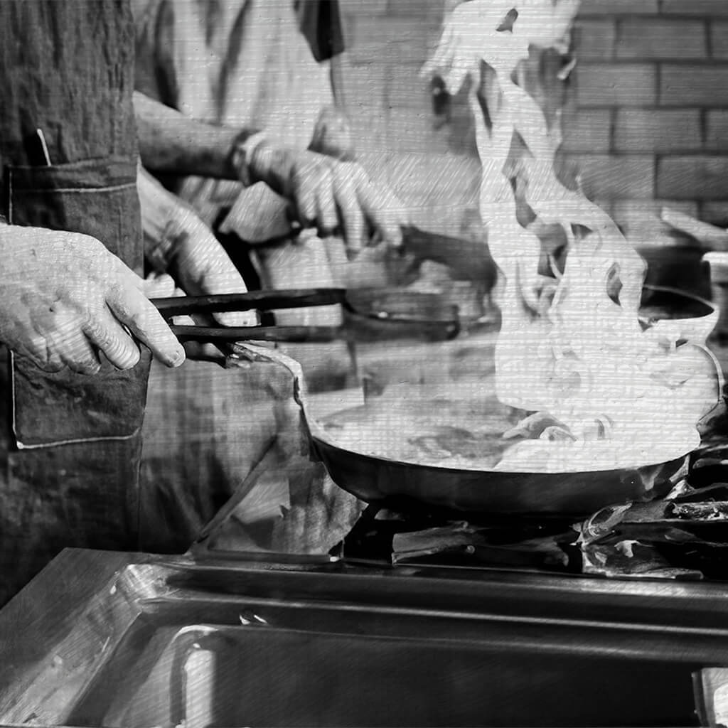 Ambachtelijke kookwijze bij Chef Tournant - vlam in de pan